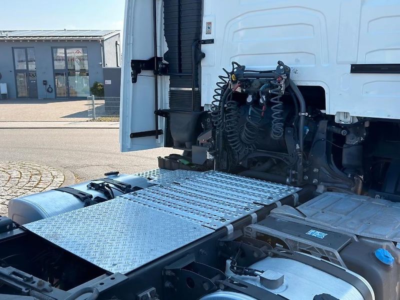 Volvo FH (2019) 16.650 6x4 tahač 100t EURO 6 - fotka 19 z 20