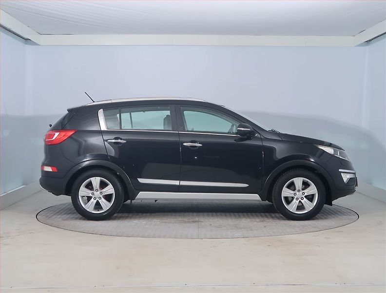Kia Sportage (2012) 2.0 CRDi, 4X4, Tempomat - fotka 6 z 17