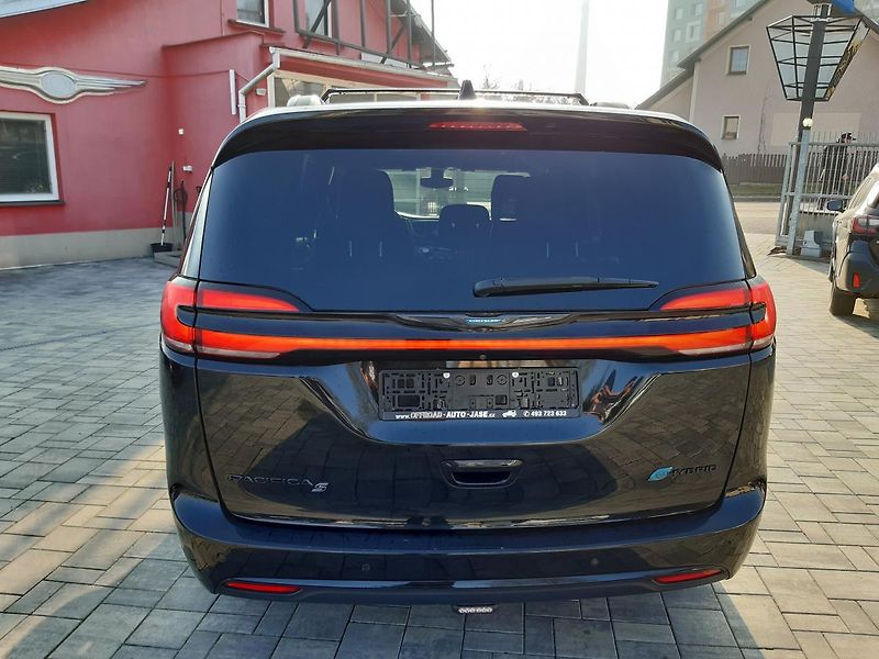 Chrysler Pacifica (2019) 3,6L V6 Hybrid,Plus, DVD,tažné - fotka 6 z 38