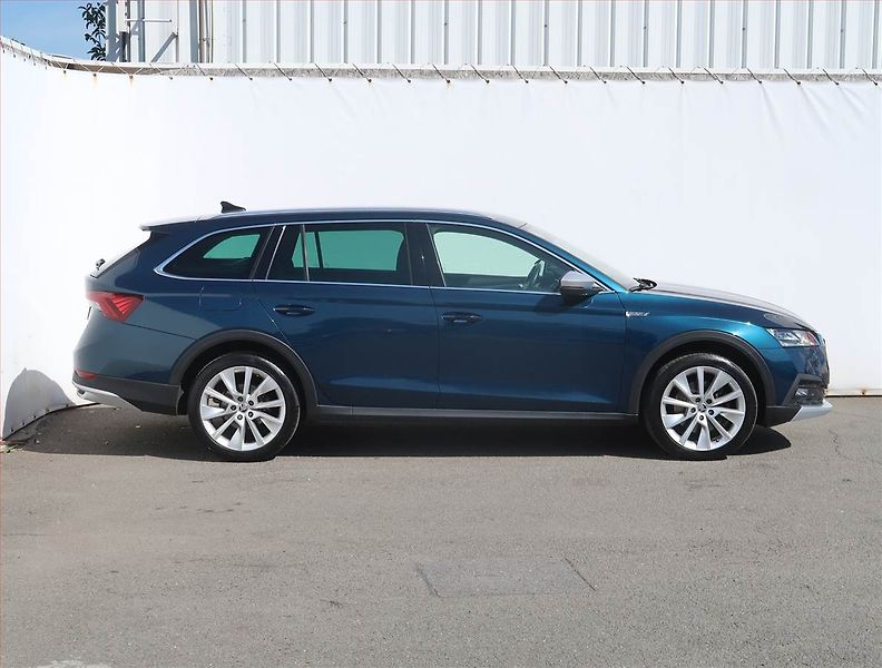 Škoda Octavia (2022) Scout 2.0 TDI, Scout,4X4,110KW - fotka 6 z 26