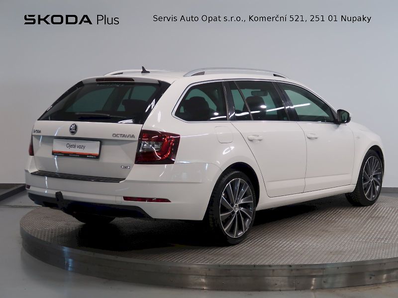 Škoda Octavia (2019) LAURIN&KLEMENT 2.0TDI 135KW 4x - fotka 2 z 40