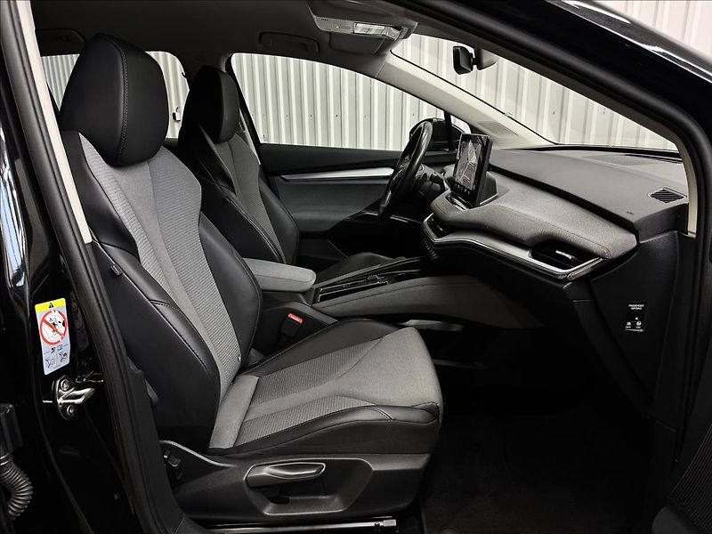 Škoda Enyaq IV80 150kW TAŽNÉ SOH 88% - fotka 39 z 43