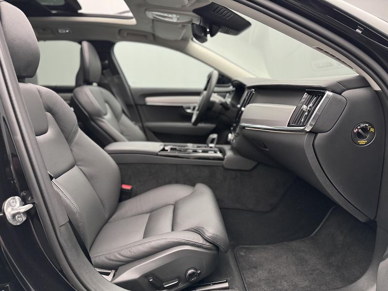 Volvo V90 T6 AWD RECHARGE BRIGHT PLUS  - fotka 24 z 46