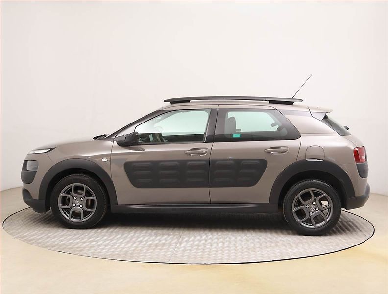 Citroën C4 Cactus (2016) 1.2 PureTech, Serv.kniha - fotka 3 z 19