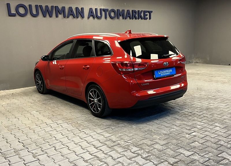 Kia Ceed 1.6 CRDi Exclusive SW - fotka 15 z 16