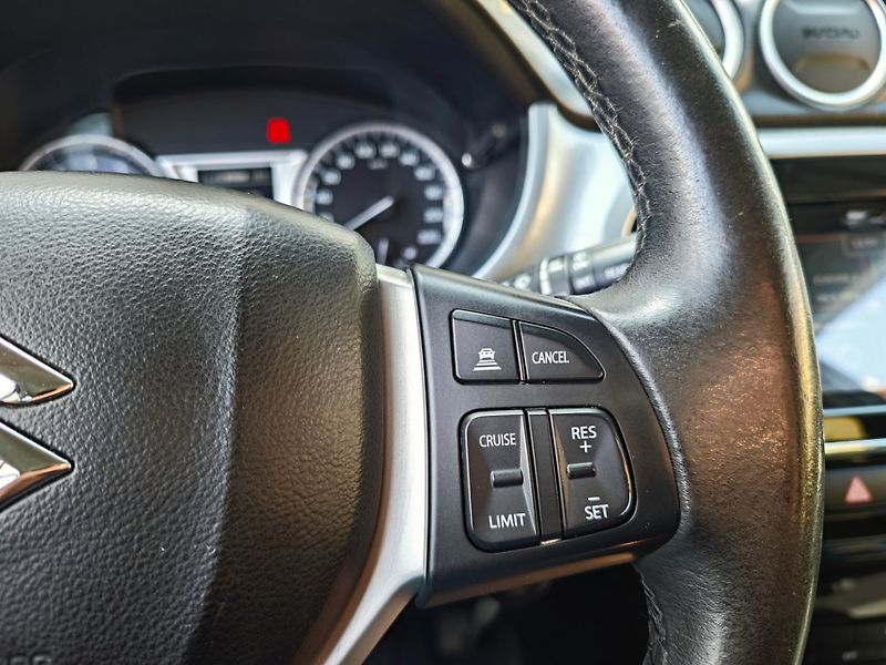 Suzuki Vitara (2016) 1.6 VVT ALLGrip 4x4 Kamera - fotka 20 z 42