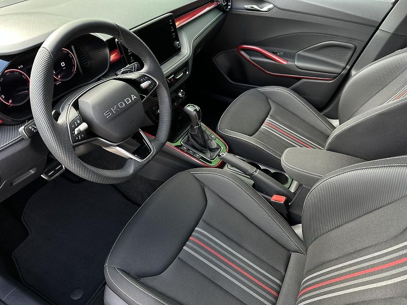 Škoda Fabia 1.0TSi DSG Monte Carlo 116PS B - fotka 11 z 36