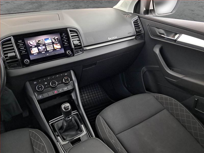 Škoda Karoq (2017) Ambition 1.0 TSI, Serv.kniha - fotka 8 z 20