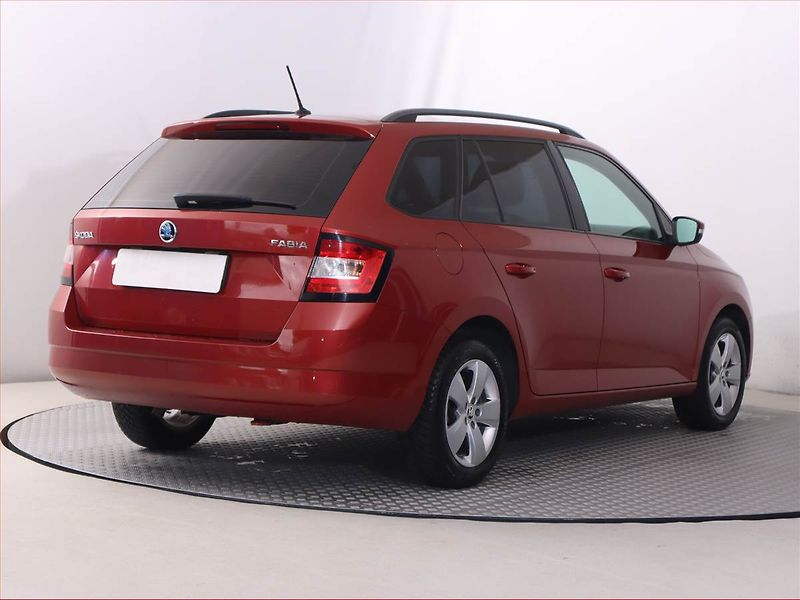 Škoda Fabia (2016) Ambition 1.2 TSI, Serv.kniha - fotka 5 z 16