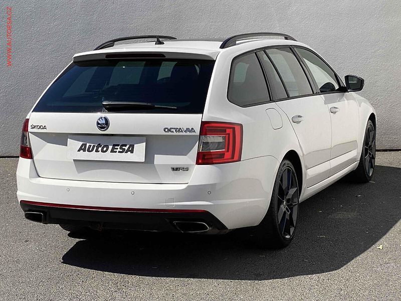 Škoda Octavia (2016) 2.0 TSi, RS Challange, bixen - fotka 4 z 20