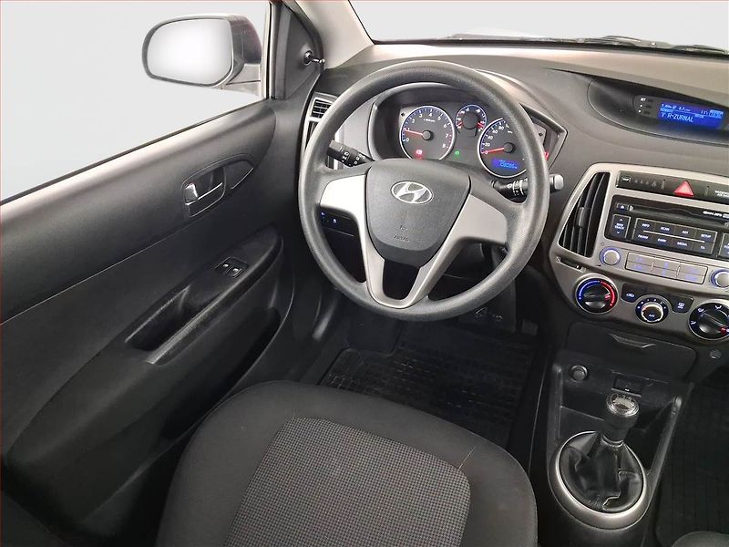 Hyundai i20 (2014) 1.2, Serv.kniha, Vyhř. sedaček - fotka 7 z 15