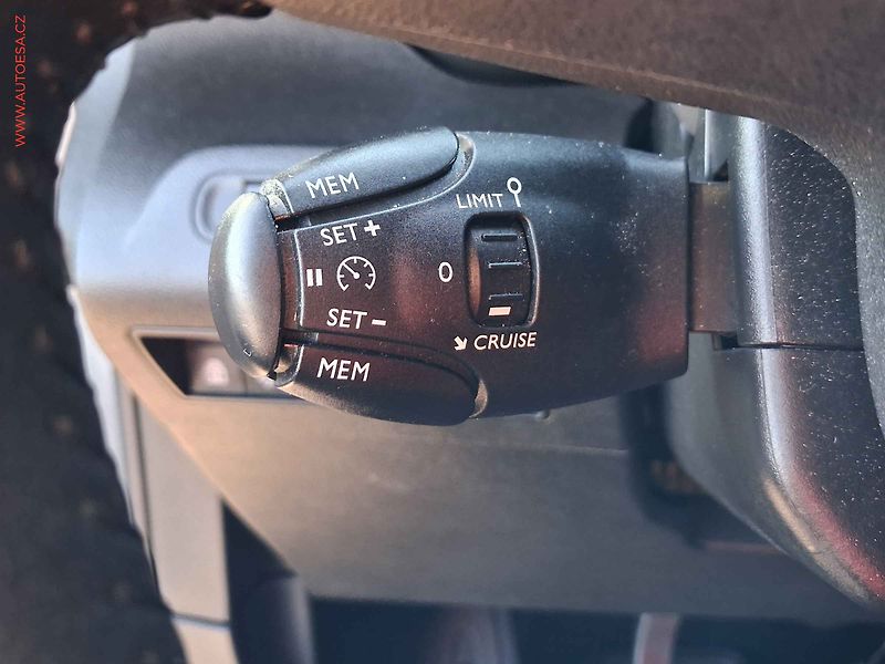 Toyota ProAce City Verso (2022) 1.5, 1.maj,ČR, servis.kniha - fotka 15 z 22