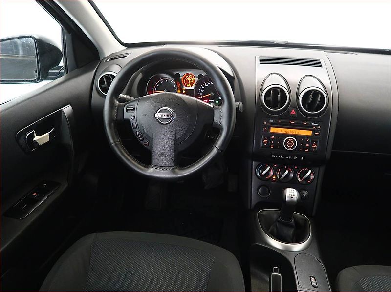 Nissan Qashqai (2009) 1.6 - fotka 7 z 14