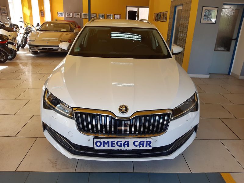 Škoda Superb 2.0 TDI Combi STYLE +  - fotka 2 z 31