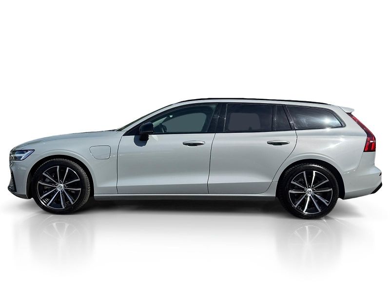 Volvo V60 T6 AWD Ultra Dark // REZERVACE - fotka 2 z 36
