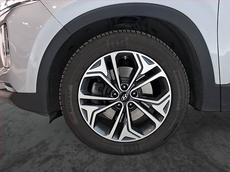 Hyundai Santa Fe (2018) 2.2 CRDi Blue - fotka 15 z 28
