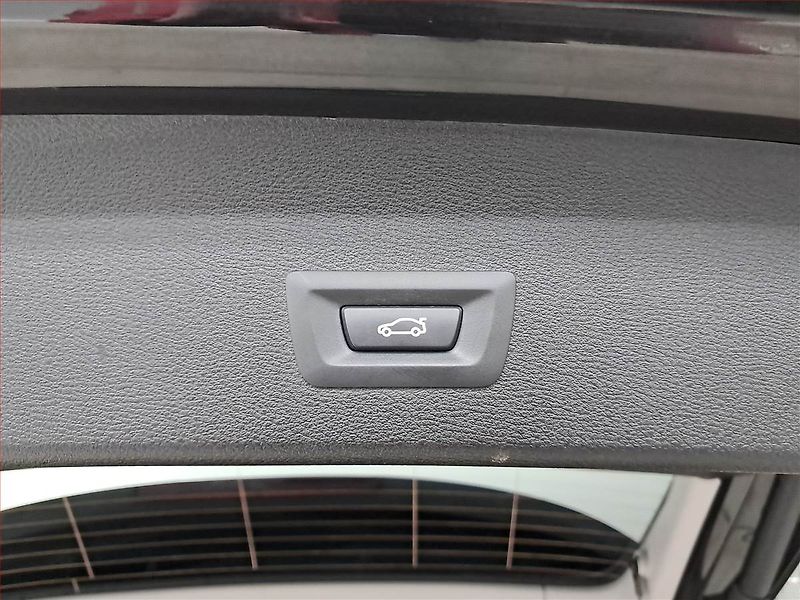 BMW X1 (2017) sDrive16d, Serv.kniha, Navi - fotka 16 z 21