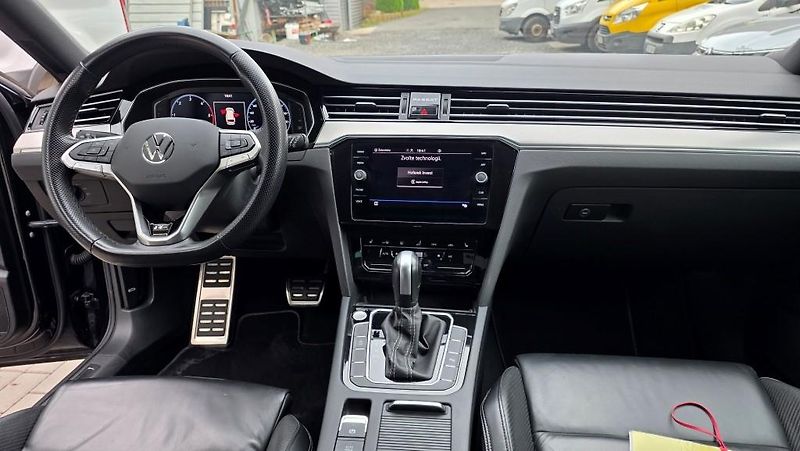 Volkswagen Passat (2023) 2.0 TDI 110kW DSG R-line - fotka 17 z 37