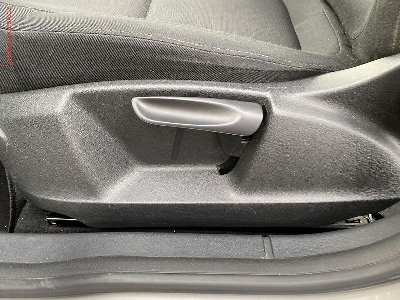 Škoda Yeti (2011) 1.4 TSi, Ambiente - fotka 14 z 17