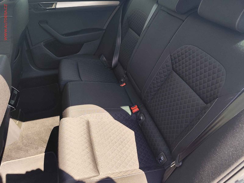 Škoda Superb (2019) 1.6TDi, DSG, LED - fotka 9 z 27