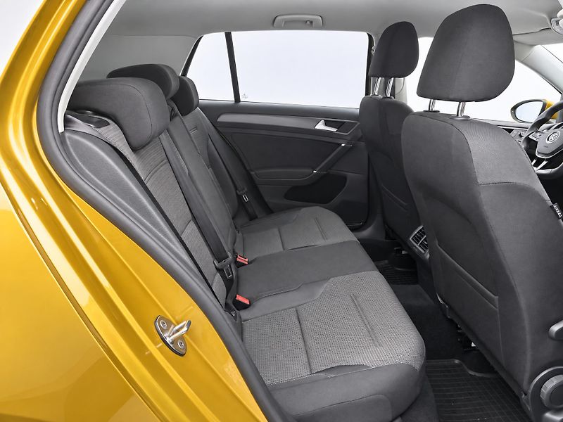 Volkswagen Golf 2,0 TDI 110kW Comfort Navigace - fotka 12 z 24