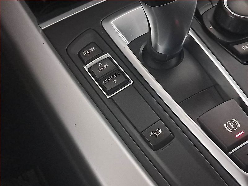 BMW X5 (2017) xLine xDrive35i - fotka 21 z 25