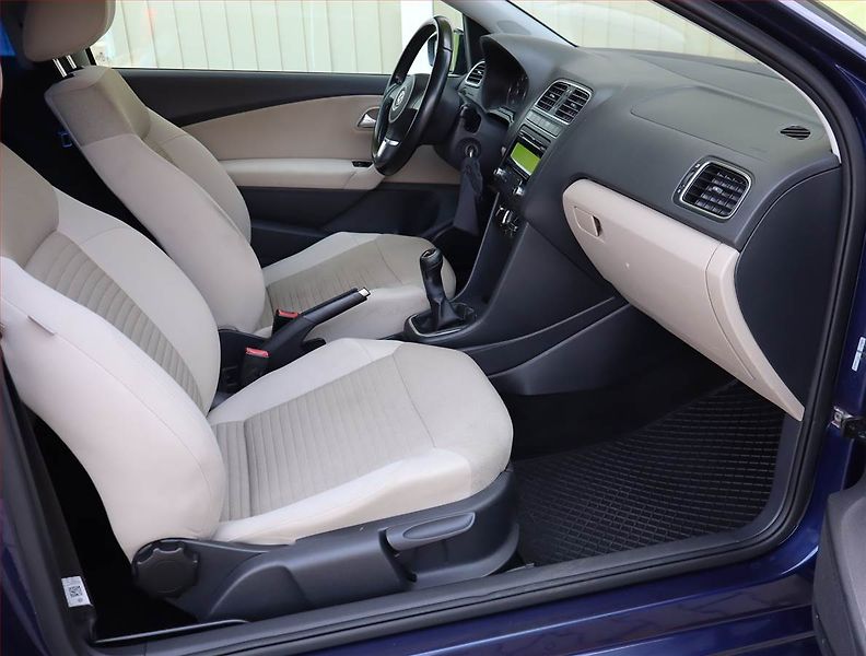 Volkswagen Polo (2013) 1.2 TSI, Serv.kniha - fotka 9 z 15