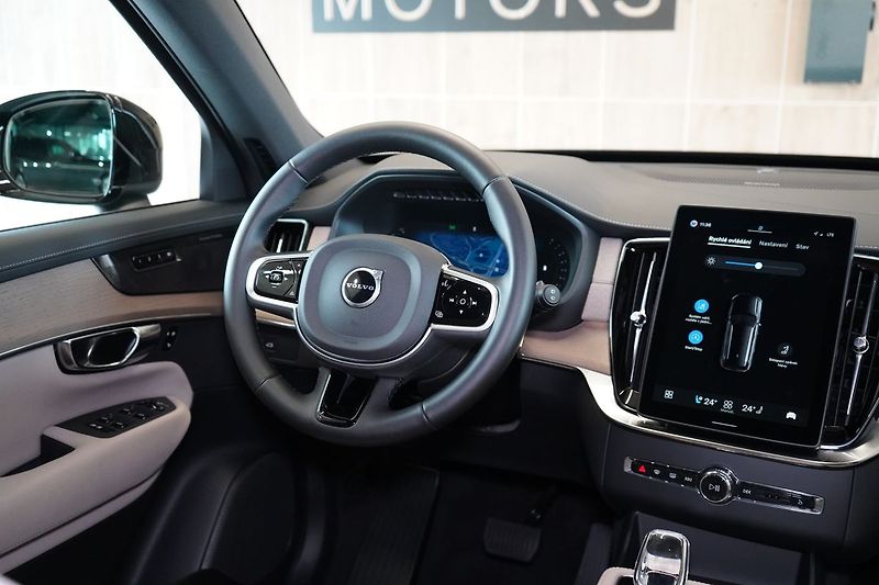 Volvo XC90 B5 PLUS Bright, Vzduch, 360° - fotka 49 z 50