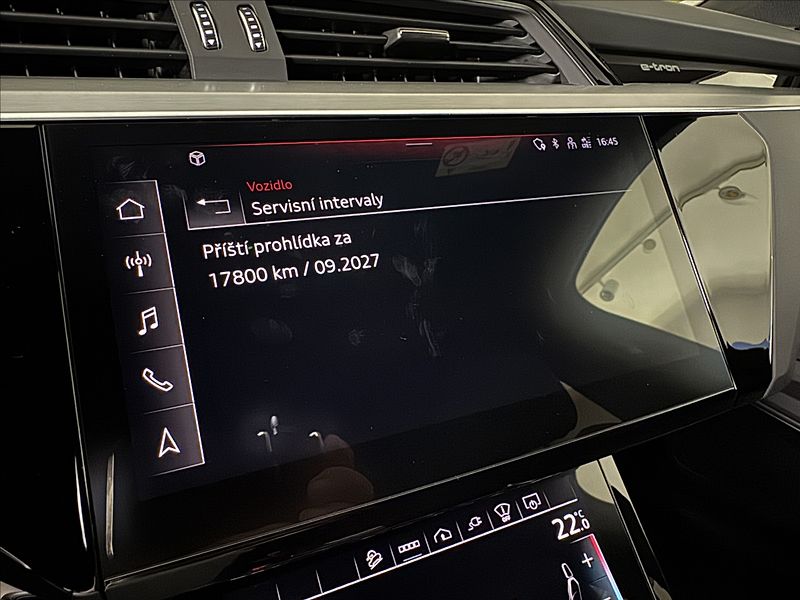 Audi e-tron S-Line Digital LED Záruka - fotka 35 z 49