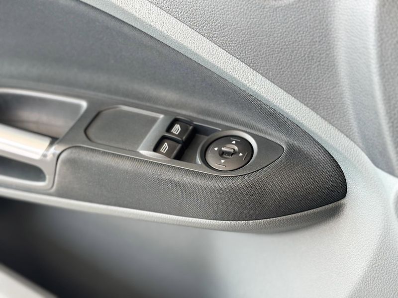 Ford C-MAX 1,6 16V*Komplet.Historie*1.MAJ - fotka 24 z 29