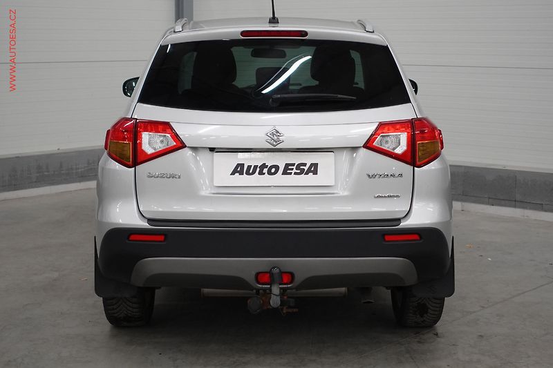 Suzuki Vitara (2016) 1.6 DDiS 4x4, AC, TZ, navi - fotka 5 z 25