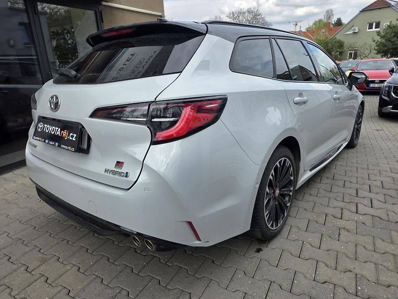 Toyota Corolla (2023) 2.0-GR-HYBRID-ZÁRUKA - fotka 7 z 14