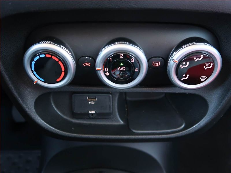 Fiat 500L (2013) 0.9 TwinAir, Tempomat - fotka 12 z 17