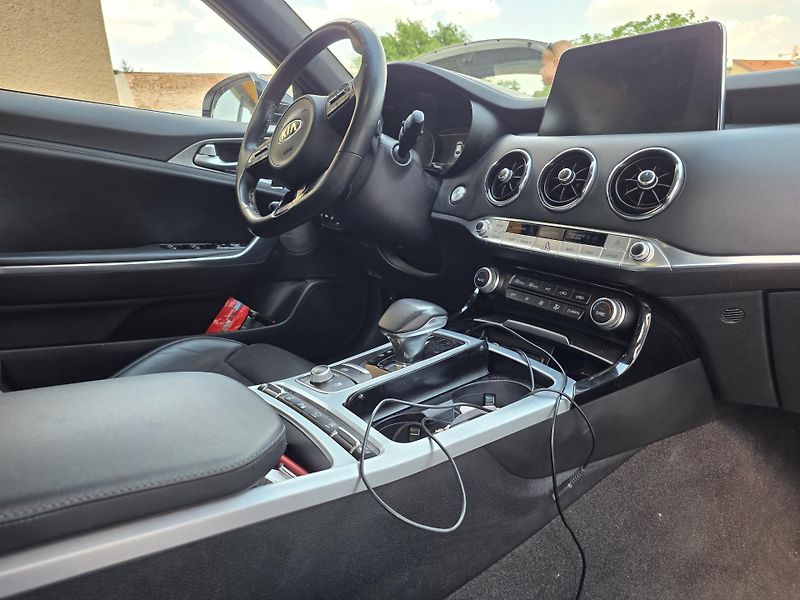Kia Stinger 3.3-PANORAMA-AUTOMAT-KŮŽE - fotka 11 z 18