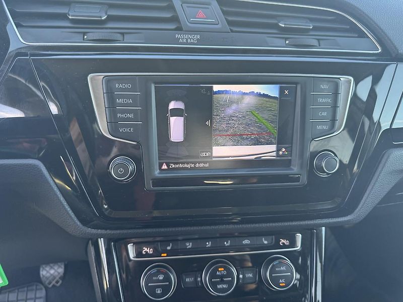 Volkswagen Touran (2017) - fotka 24 z 24