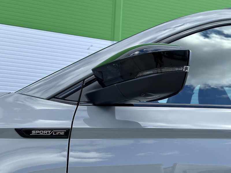 Škoda Karoq 2.0TDi 4x4 DSG 150PS Sportline - fotka 9 z 35