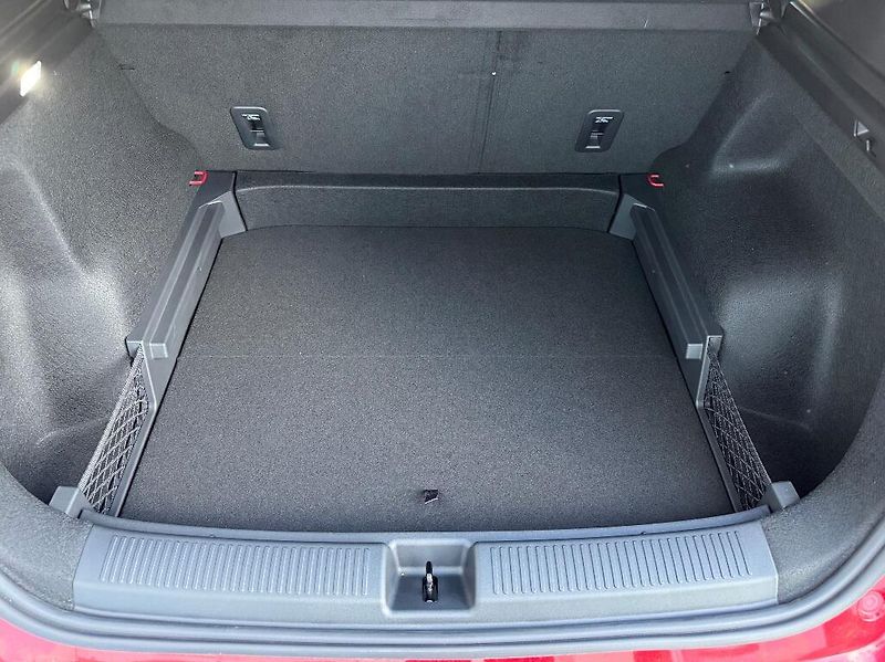 MG MGS5 EV (2026) Emotion (49 kWh) - fotka 39 z 40