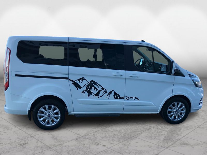 Ford Tourneo Custom 2.0 TDCi  8 Míst - fotka 8 z 26