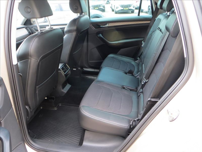 Škoda Kodiaq 2,0 TSI Style DSG 4x4 Tažné - fotka 28 z 30