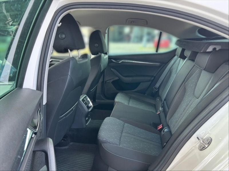 Škoda Octavia 2,0 TDI Style - fotka 8 z 11