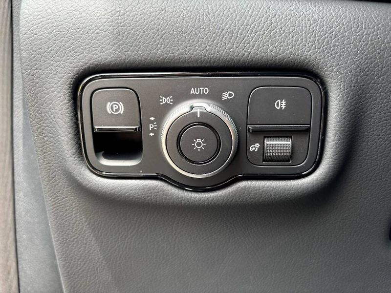 Mercedes-Benz Třídy V (2026) 300 d / Exclusive / L / 4M - fotka 20 z 30
