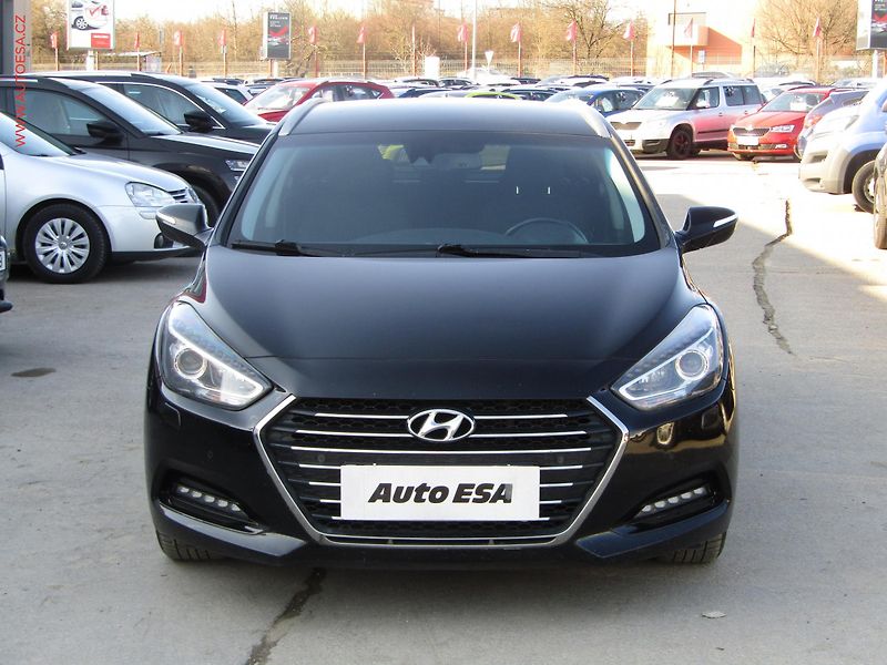 Hyundai i40 (2016) 1.7 CRDi, 1.maj,ČR, AT - fotka 2 z 20