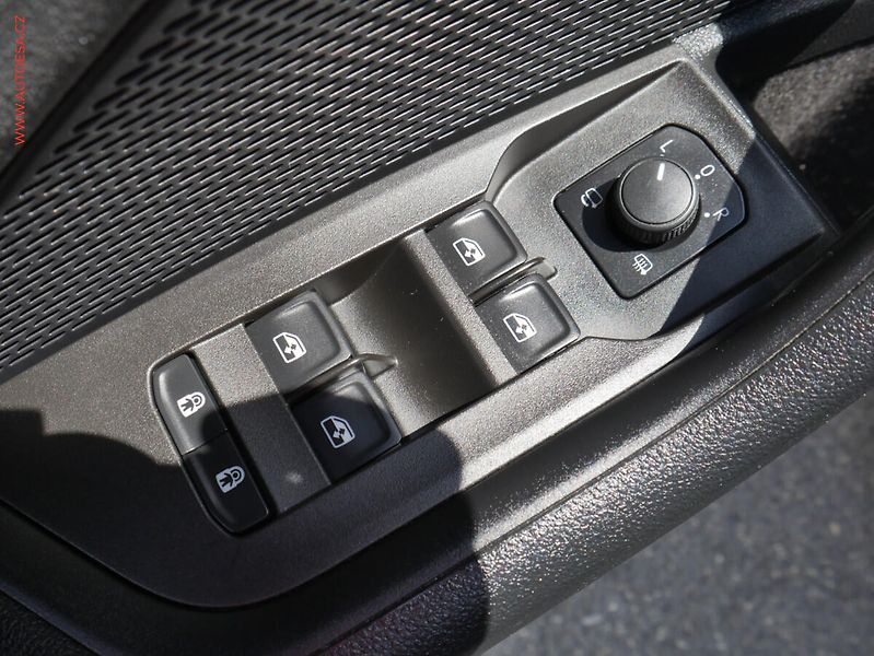 Škoda Octavia (2021) 2.0TDi 4x4, ČR, RS, DSG, LED - fotka 16 z 25
