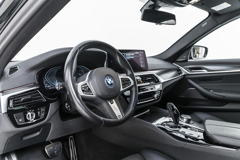 BMW Řada 5 545e xDrive Msport*1.majitel - fotka 6 z 38