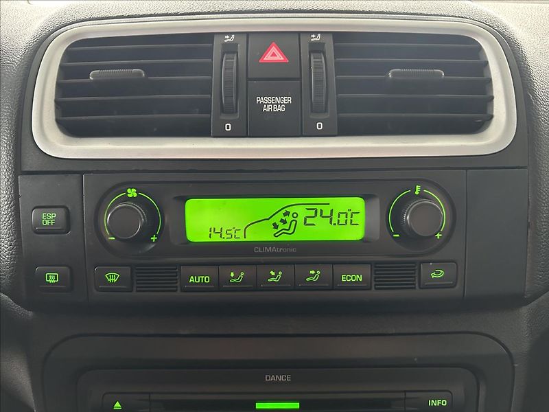 Škoda Roomster 1,6   AUTOMATICKÁ PŘEVODOVKA - fotka 15 z 23