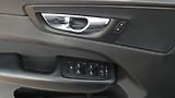 Volvo XC60 D4 Drive-E Momentum AWD - náhled 9
