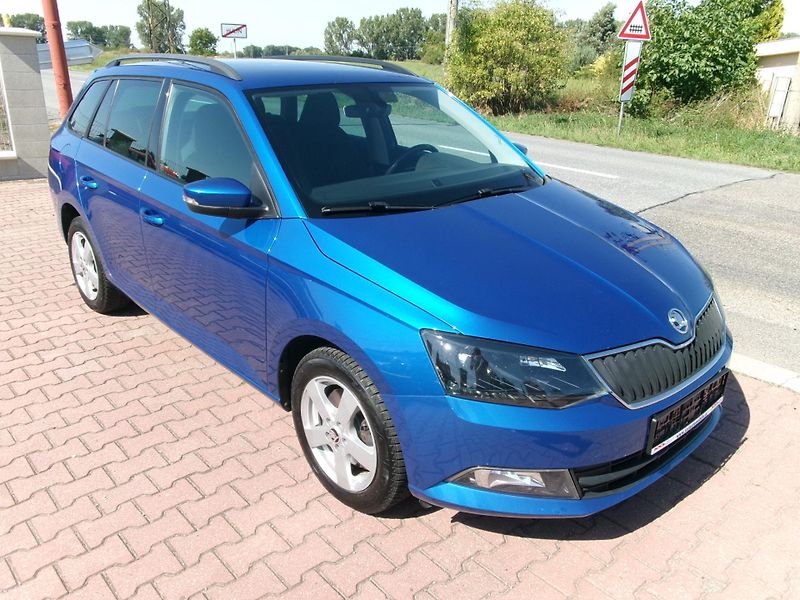 Škoda Fabia 1,2 TSI AUTOKLIMA TAŽ NAVI - fotka 7 z 29