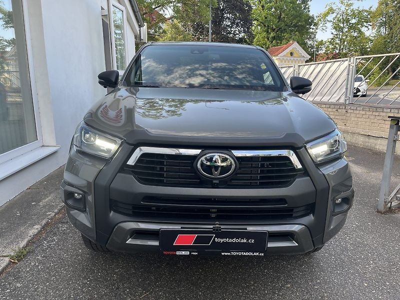 Toyota Hilux 2.8L Diesel  6 AT Invincible - fotka 2 z 29