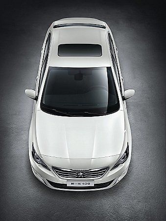 Peugeot 408.