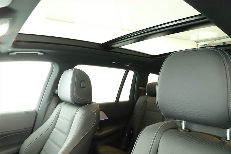 Mercedes-Benz GLS (2026) 450 d 4MATIC, AMG - fotka 12 z 22